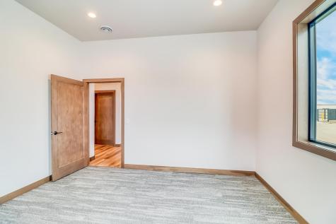 4180 53rd Avenue S Fargo ND 58104