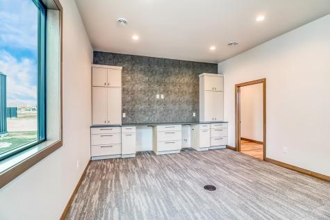 4180 53rd Avenue S Fargo ND 58104