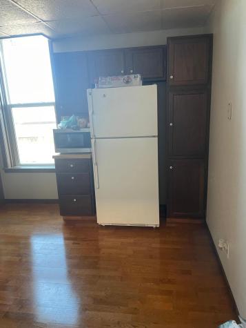 160 1/2 Broadway Street N Alden MN 56009