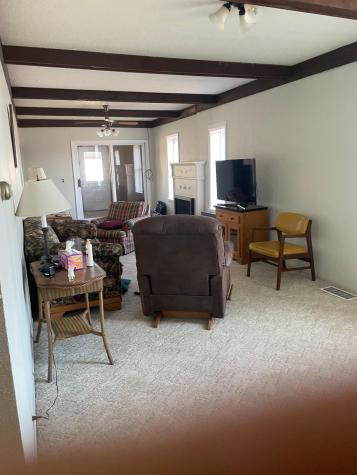 160 1/2 Broadway Street N Alden MN 56009