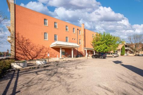 122 S Minnesota Avenue Saint Peter MN 56082