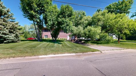 768 N Creek Drive Willmar MN 56201