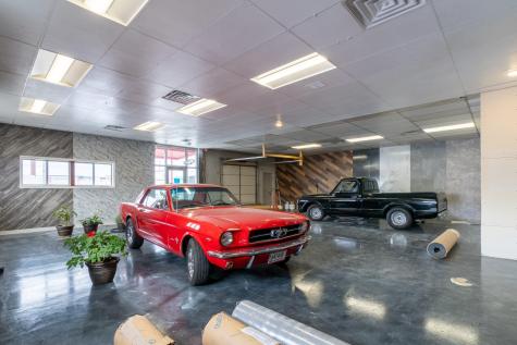 2517 W Main Street Valley City ND 58072