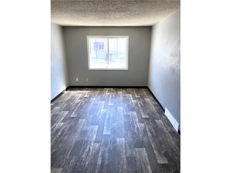 905 E 5th Street Blue Earth MN 56013