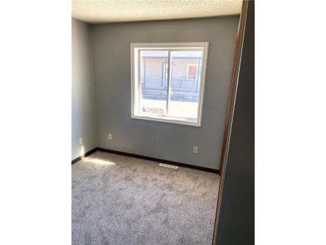 905 E 5th Street Blue Earth MN 56013