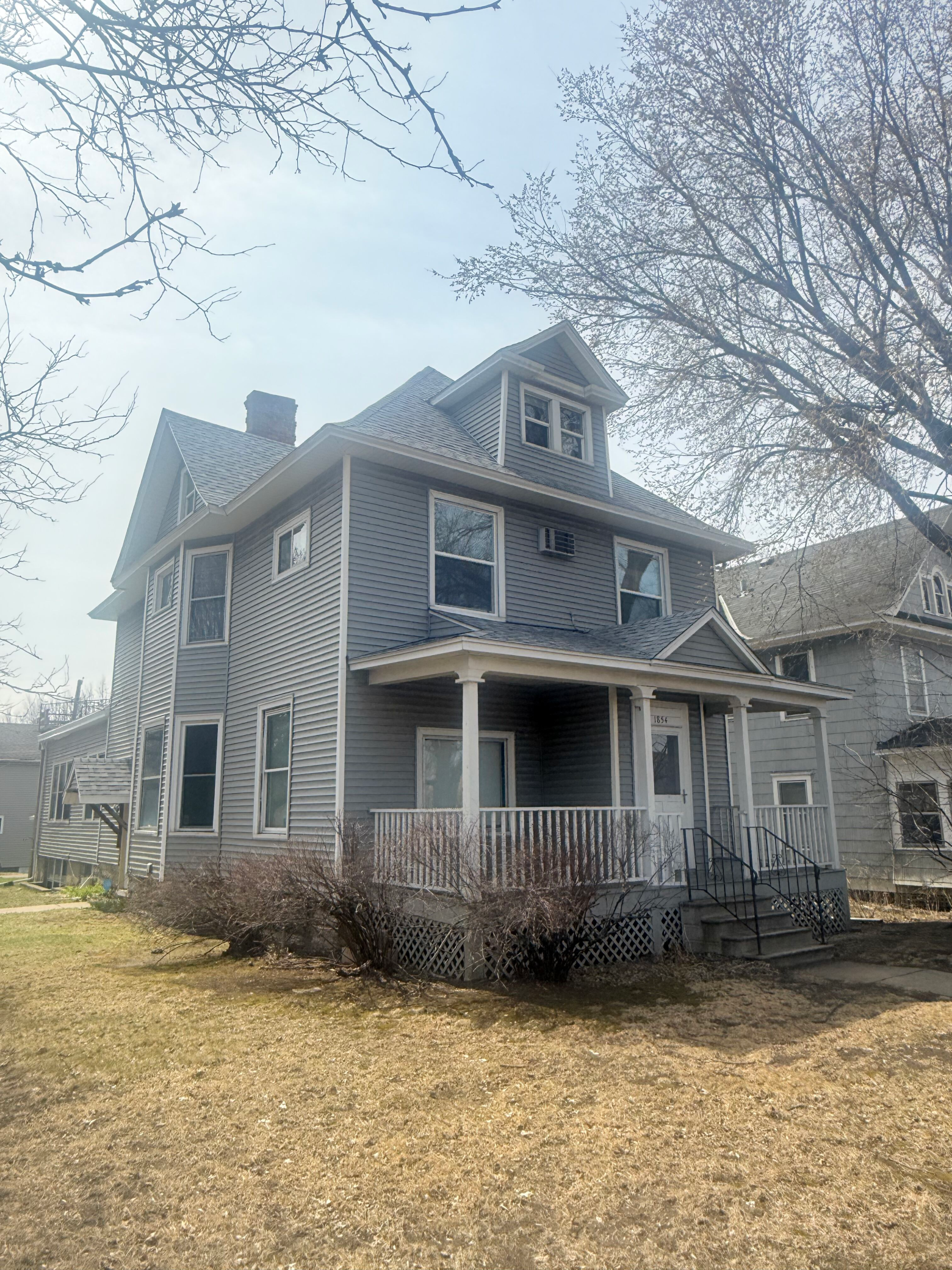 1854 Roblyn Avenue Saint Paul MN 55104