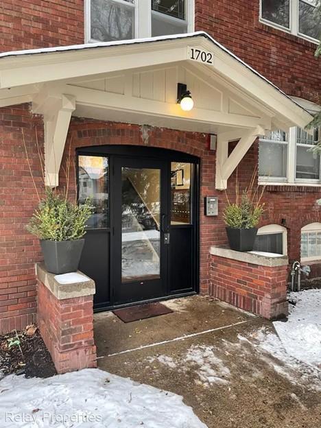 1703, 1702 Ashland And Laurel Avenue Saint Paul MN 55104