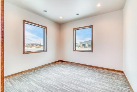 4084 53rd Avenue S Fargo ND 58104