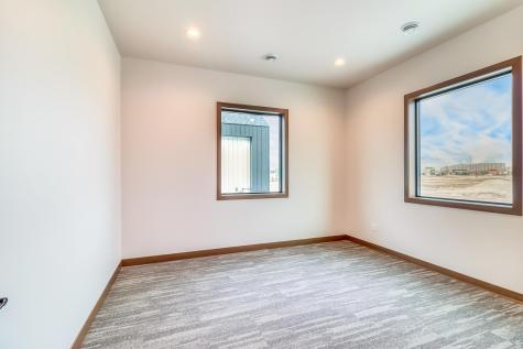 4084 53rd Avenue S Fargo ND 58104