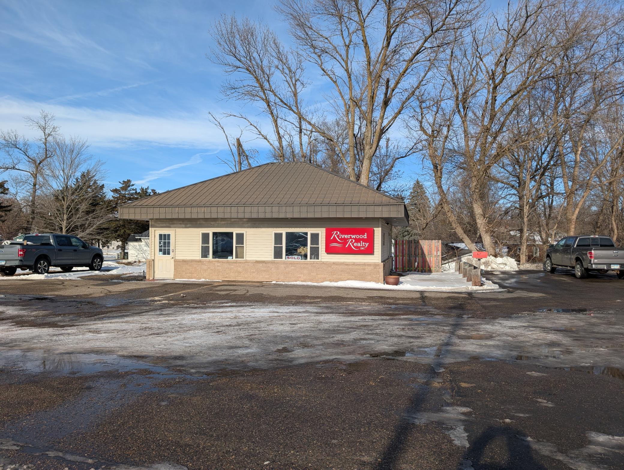 617 E Highway 12 Litchfield MN 55355
