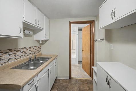 1752 Iglehart Avenue Saint Paul MN 55104