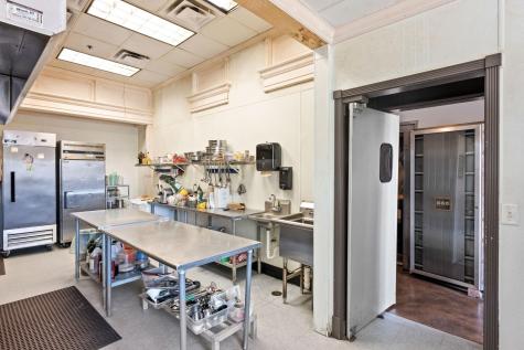 613 Broadway Street Alexandria MN 56308