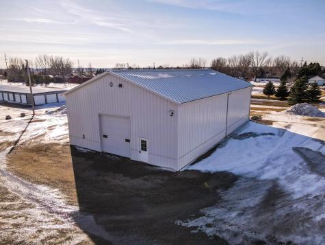 825 13th Avenue SE Valley City ND 58072