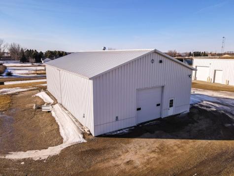 825 13th Avenue SE Valley City ND 58072