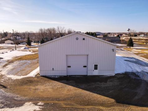 825 13th Avenue SE Valley City ND 58072
