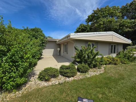 710 4th Street SE Pipestone MN 56164