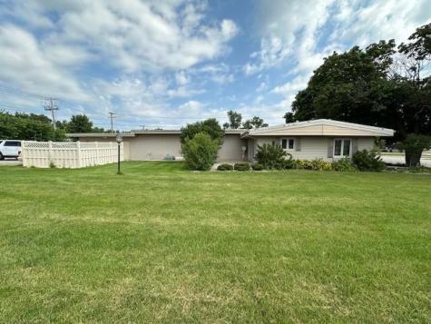 710 4th Street SE Pipestone MN 56164
