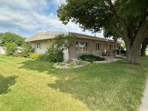 710 4th Street SE Pipestone MN 56164