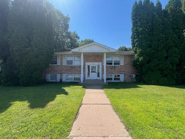 1426 Frost Avenue Maplewood MN 55109