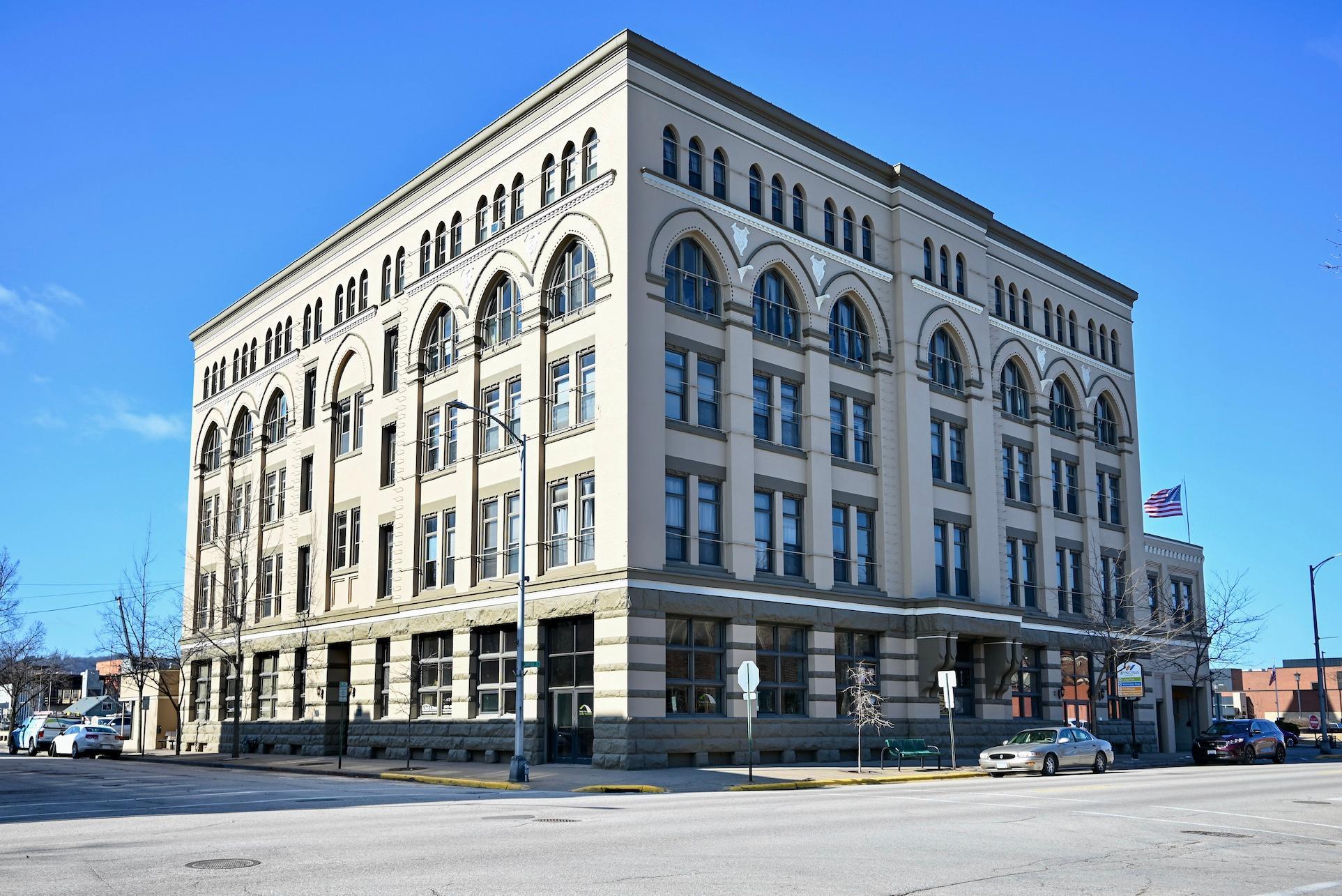 157 W 3rd Street Winona MN 55987