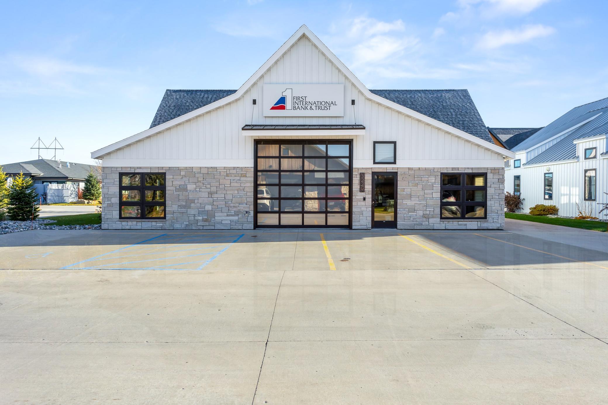 3220 Oak Ridge Loop E West Fargo ND 58078