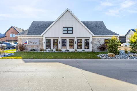 3220 Oak Ridge Loop E West Fargo ND 58078