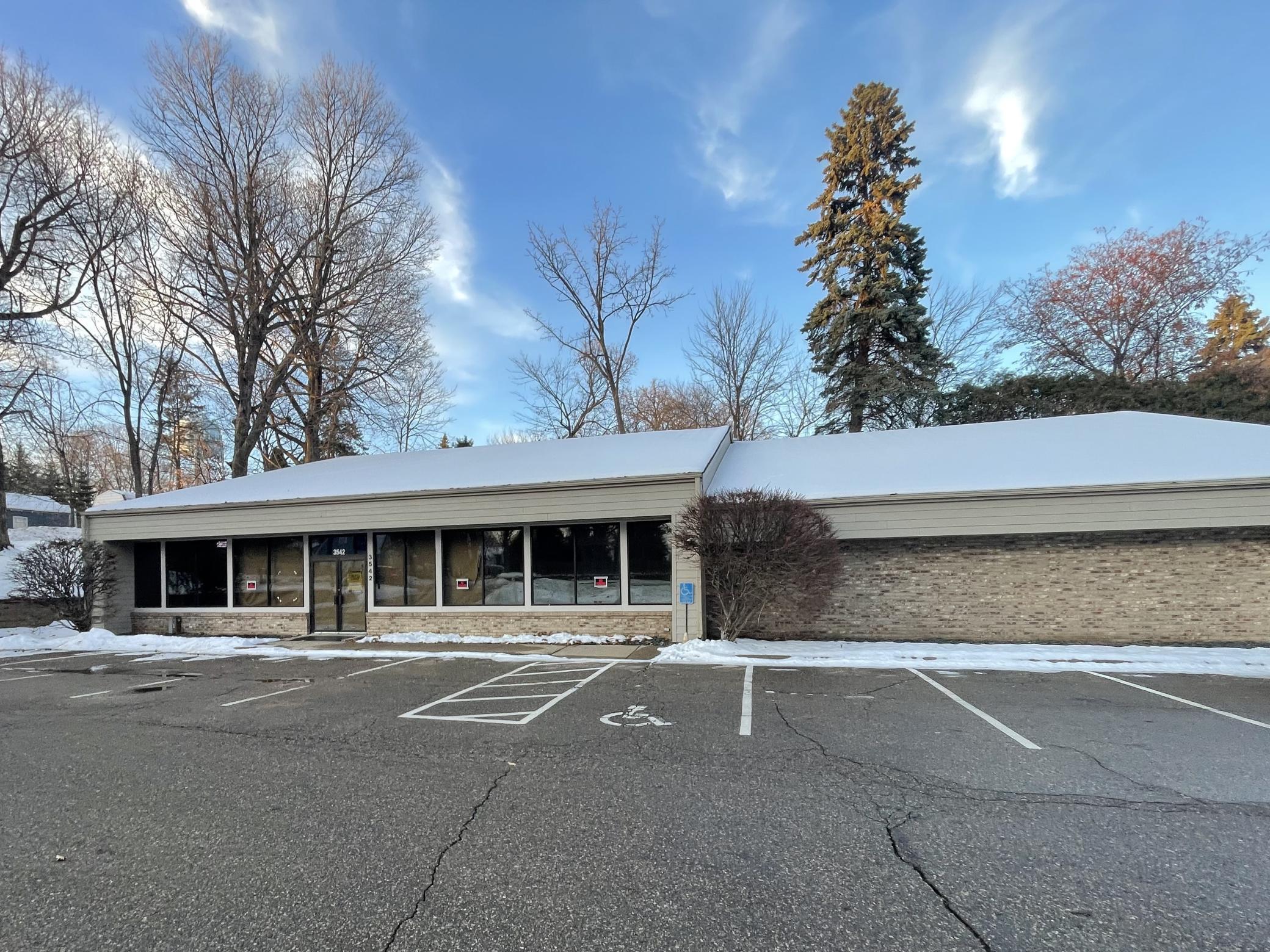 3542 Shoreline Drive Wayzata MN 55391