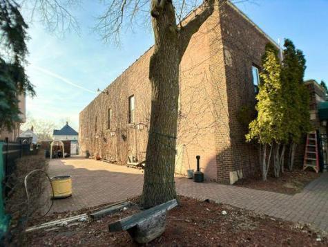 1079 Rice Street Saint Paul MN 55117
