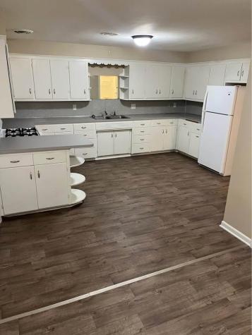 215 N Meridian Street Belle Plaine MN 56011
