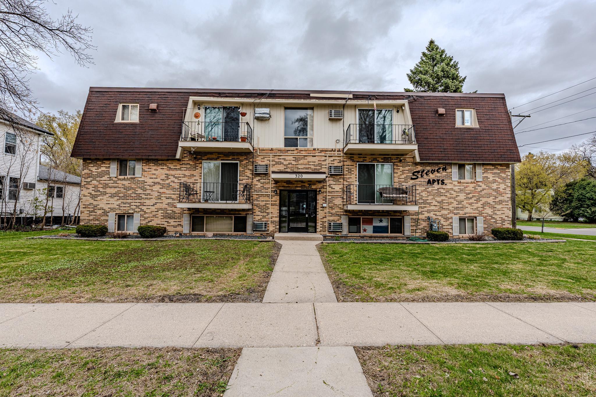 320 6th Street S Moorhead MN 56560