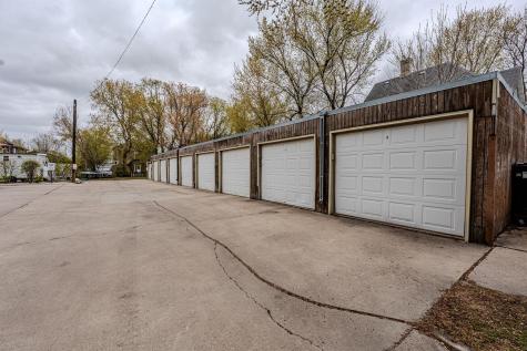 320 6th Street S Moorhead MN 56560