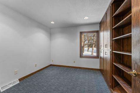 1155 Joy Circle SW Cambridge MN 55008
