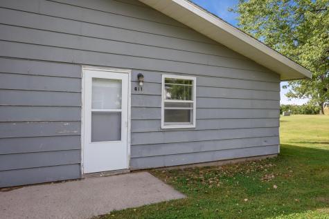 512 2nd Street NW Lamoure ND 58458