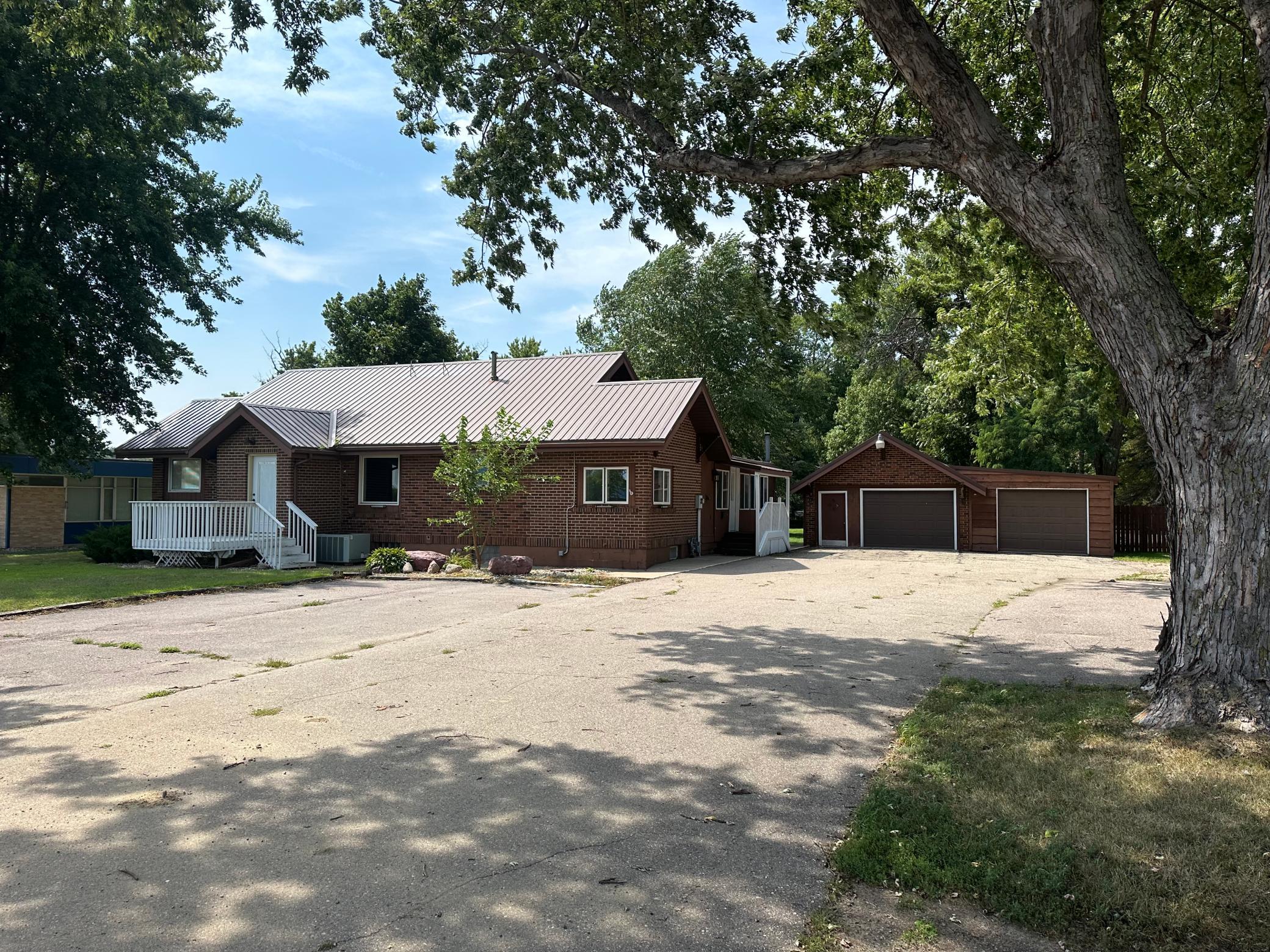570 2nd Avenue N Windom MN 56101