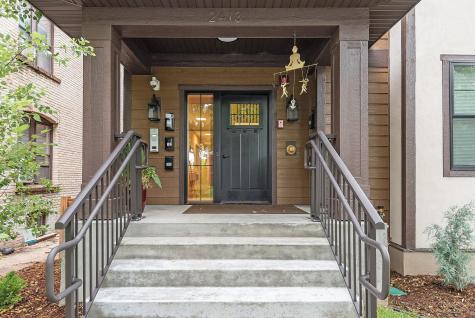2413 1st Avenue S Minneapolis MN 55404