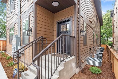 2413 1st Avenue S Minneapolis MN 55404
