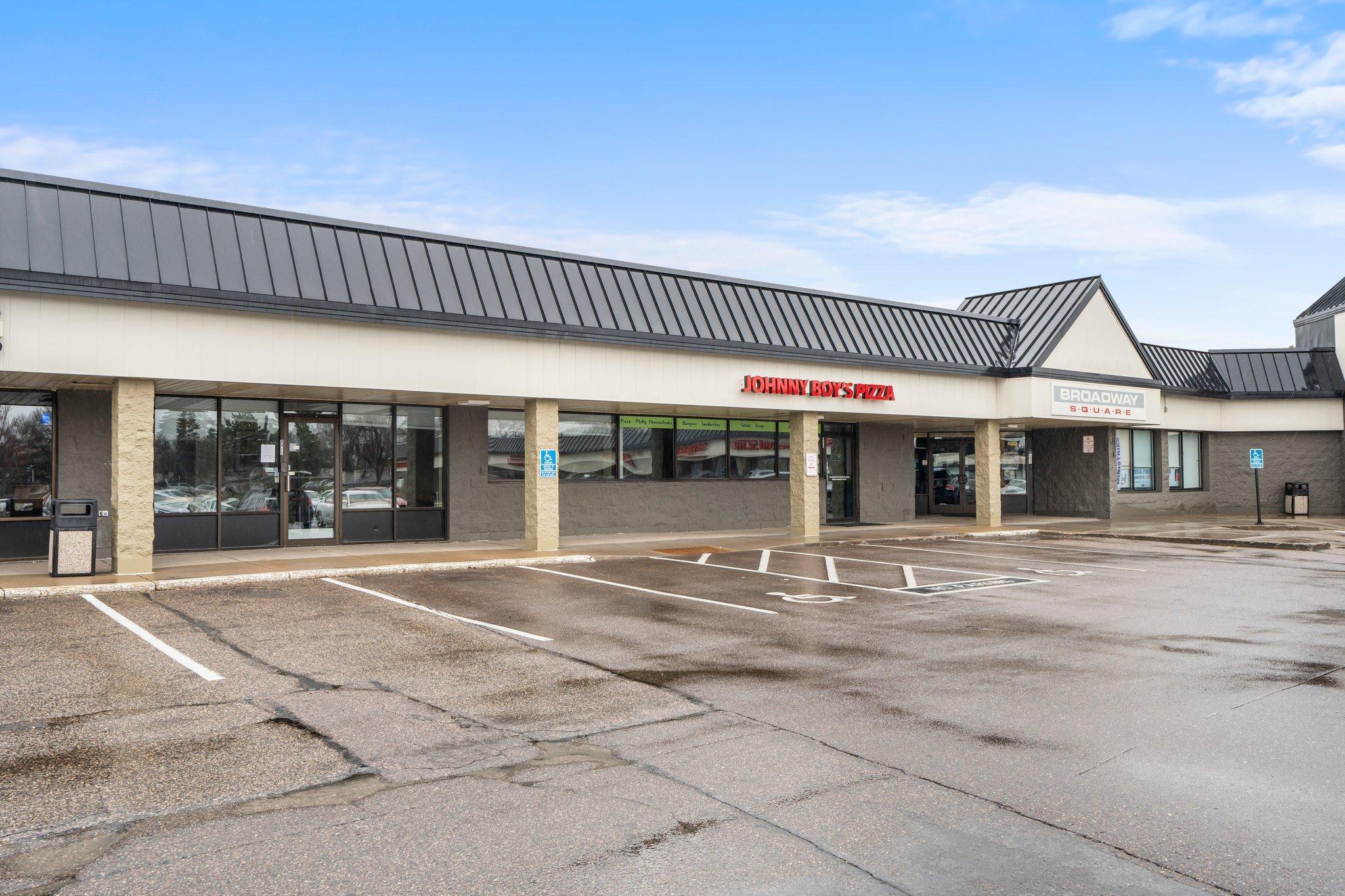 8401 W Broadway Avenue Brooklyn Park MN 55445