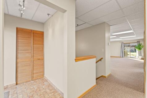 2575 Hamline Avenue N Roseville MN 55113