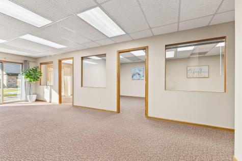 2575 Hamline Avenue N Roseville MN 55113