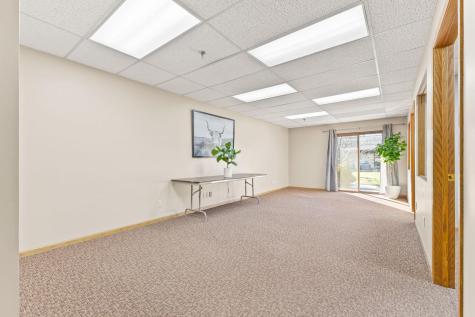 2575 Hamline Avenue N Roseville MN 55113
