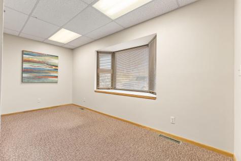2575 Hamline Avenue N Roseville MN 55113