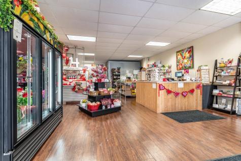 121 S Broadway Pelican Rapids MN 56572