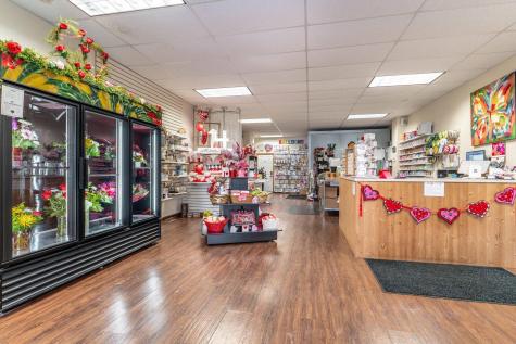 121 S Broadway Pelican Rapids MN 56572