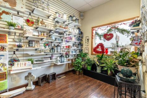 121 S Broadway Pelican Rapids MN 56572