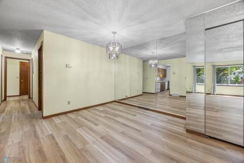 3237 17th Avenue S Fargo ND 58103