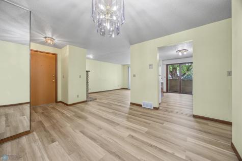 3237 17th Avenue S Fargo ND 58103