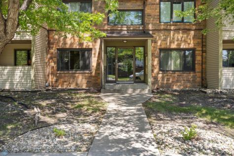 3237 17th Avenue S Fargo ND 58103