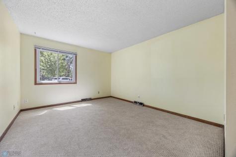 3237 17th Avenue S Fargo ND 58103