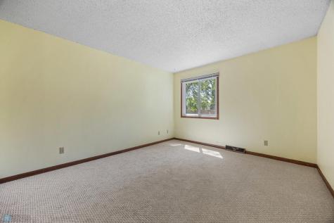 3237 17th Avenue S Fargo ND 58103