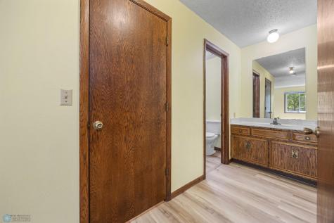 3237 17th Avenue S Fargo ND 58103